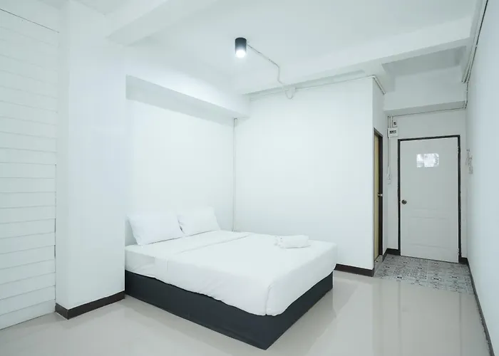 Bob House Khaosan - บ็อบ เฮ้าท์ ข้าวสาร พระนคร 2 * Bangkok
